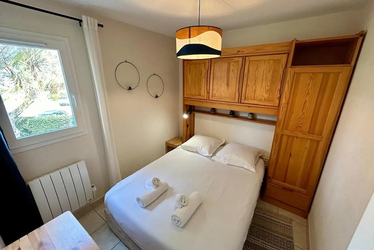 Bedroom Apartment In Le Lavandou Pool Parking